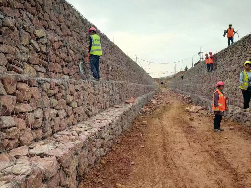 石籠網(wǎng)擋墻