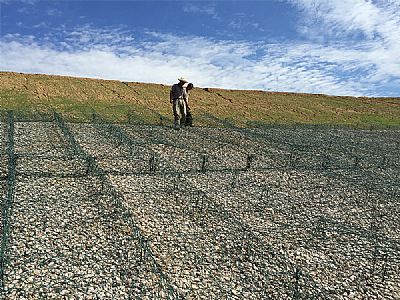 靈璧縣包塑雷諾護墊